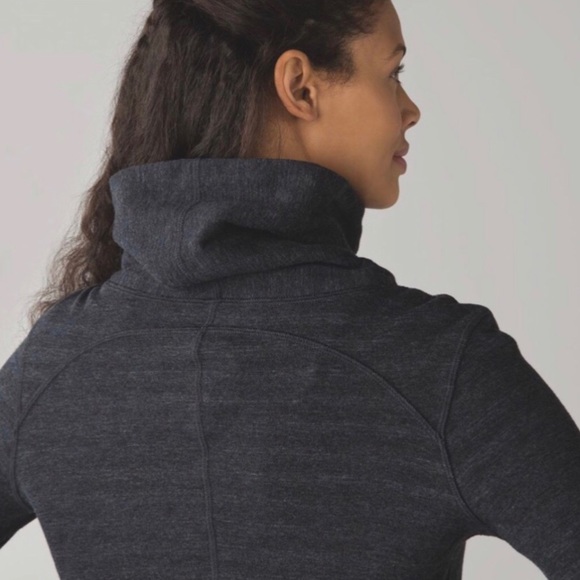 Lululemon In A Cinch Reversible Sweater - Picture 2 of 7